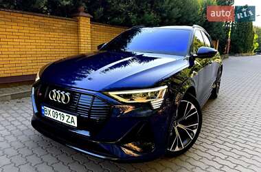 Внедорожник / Кроссовер Audi e-tron S 2020 в 