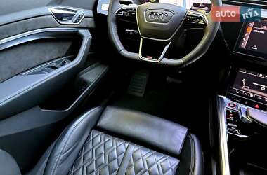 Внедорожник / Кроссовер Audi e-tron S 2020 в 