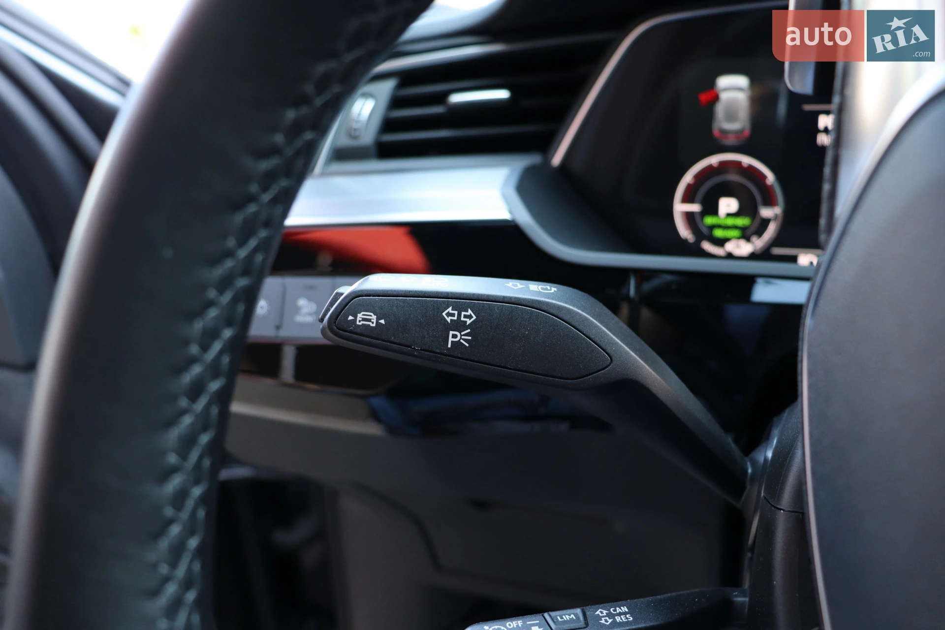 2022 Audi e-tron S - мініатюра 26