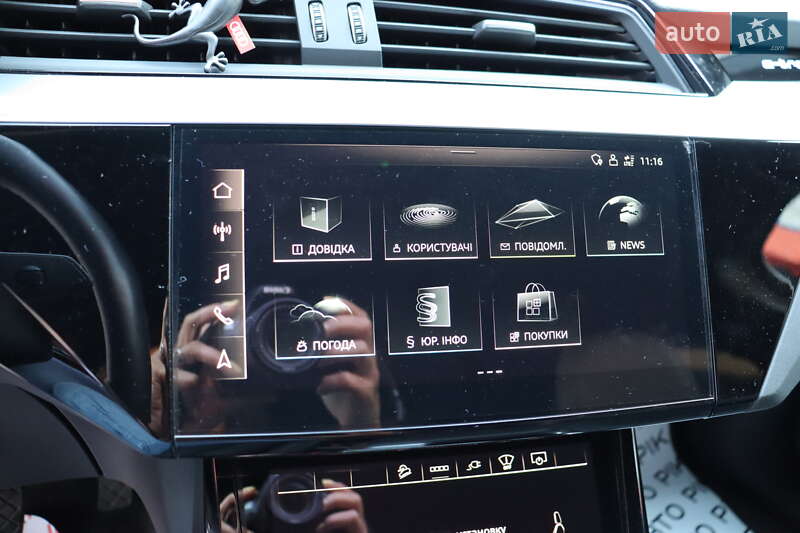 Позашляховик / Кросовер Audi e-tron S 2022 в Львові фото 30 Позашляховик / Кросовер Audi e-tron S 2022 в Львові