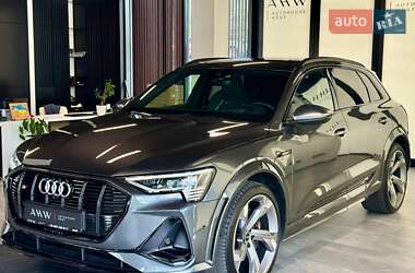 Внедорожник / Кроссовер Audi e-tron S 2021 в 