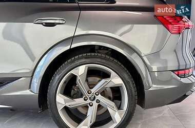Внедорожник / Кроссовер Audi e-tron S 2021 в 