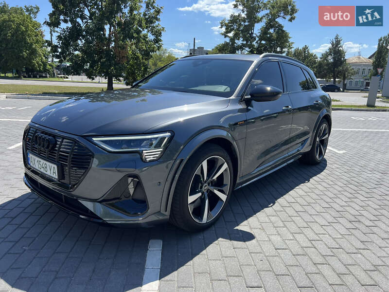 Позашляховик / Кросовер Audi e-tron S 2023 в Харкові фото 11 Позашляховик / Кросовер Audi e-tron S 2023 в Харкові