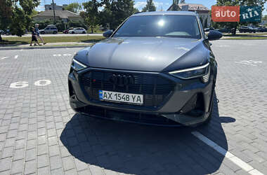 Внедорожник / Кроссовер Audi e-tron S 2023 в 
