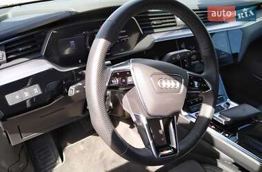 Внедорожник / Кроссовер Audi e-tron S 2022 в 
