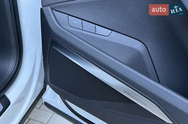 Внедорожник / Кроссовер Audi e-tron S 2022 в 