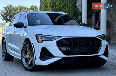 Внедорожник / Кроссовер Audi e-tron S 2022 в 