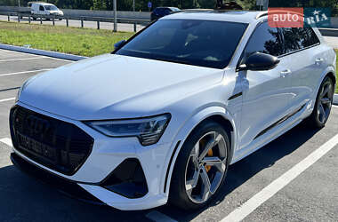 Внедорожник / Кроссовер Audi e-tron S 2022 в 