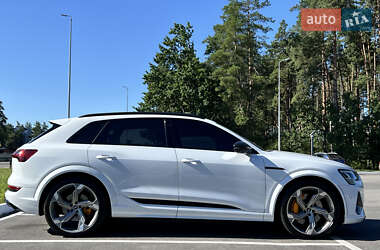 Внедорожник / Кроссовер Audi e-tron S 2022 в 