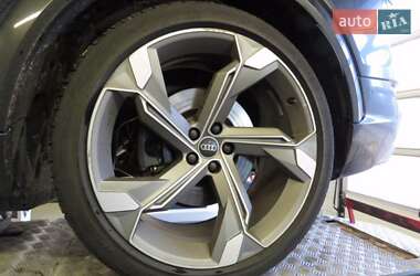 Позашляховик / Кросовер Audi e-tron S 2021 в  фото 20 Позашляховик / Кросовер Audi e-tron S 2021 в