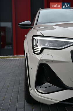 Внедорожник / Кроссовер Audi e-tron S 2022 в 