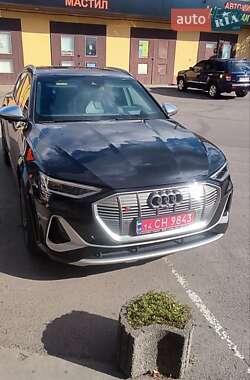 Позашляховик / Кросовер Audi e-tron S 2021 в  фото 14 Позашляховик / Кросовер Audi e-tron S 2021 в