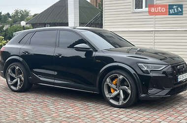 Внедорожник / Кроссовер Audi e-tron S 2021 в 