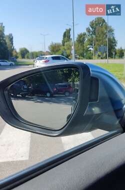 Позашляховик / Кросовер Audi e-tron S 2021 в  фото 6 Позашляховик / Кросовер Audi e-tron S 2021 в