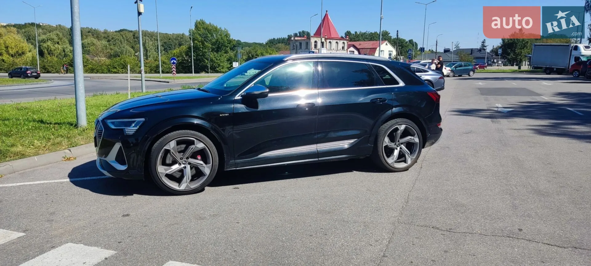 2021 Audi e-tron S - мініатюра 10