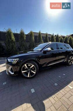 Внедорожник / Кроссовер Audi e-tron S 2021 в 