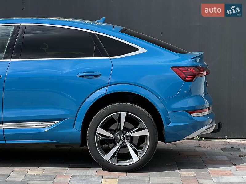 Внедорожник / Кроссовер Audi e-tron S 2021 в Киеве