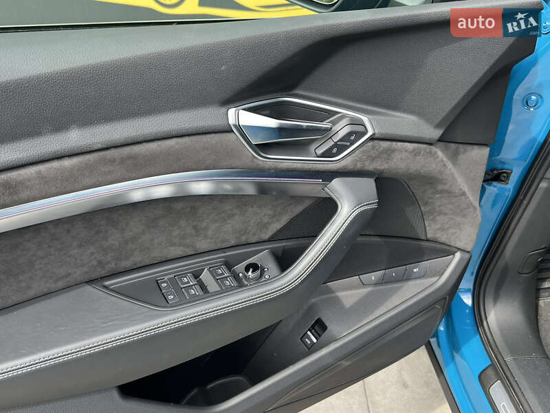 Внедорожник / Кроссовер Audi e-tron S 2021 в Киеве