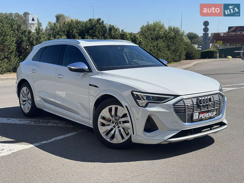 Позашляховик / Кросовер Audi e-tron S 2022 в Києві