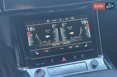 Позашляховик / Кросовер Audi e-tron S 2022 в 