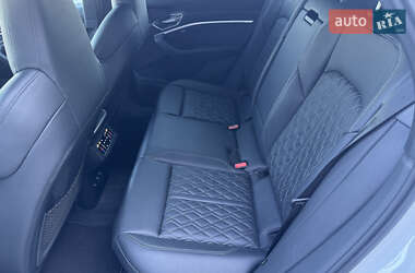 Позашляховик / Кросовер Audi e-tron S 2022 в 