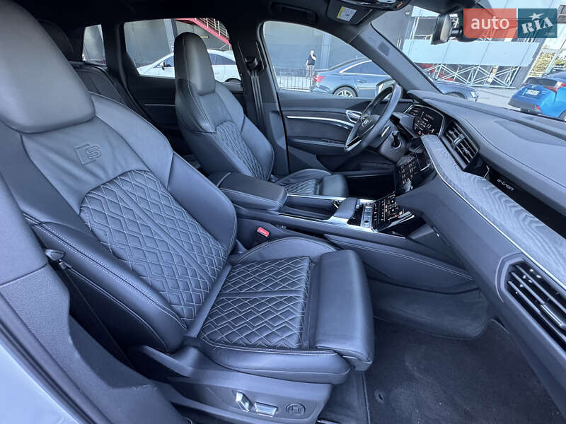 Позашляховик / Кросовер Audi e-tron S 2022 в Києві