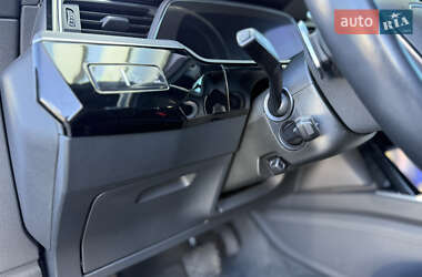 Позашляховик / Кросовер Audi e-tron S 2020 в 