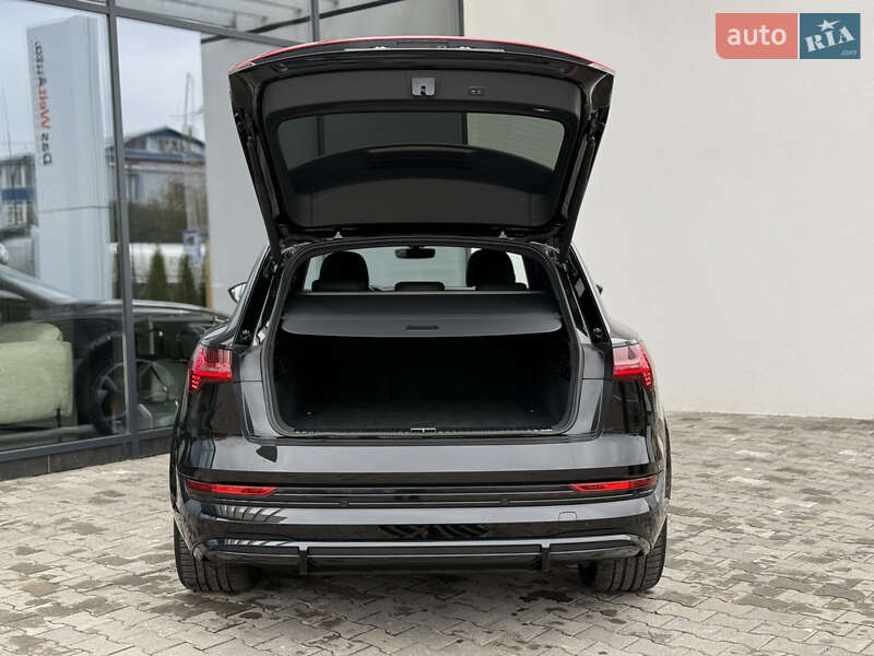 Позашляховик / Кросовер Audi e-tron S 2022 в Хмельницькому фото 56 Позашляховик / Кросовер Audi e-tron S 2022 в Хмельницькому