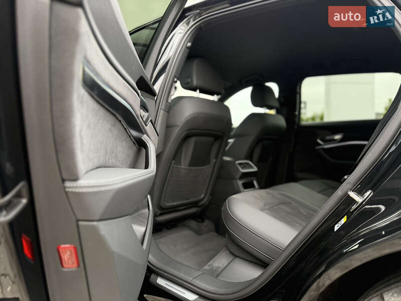 Позашляховик / Кросовер Audi e-tron S 2022 в Хмельницькому фото 40 Позашляховик / Кросовер Audi e-tron S 2022 в Хмельницькому