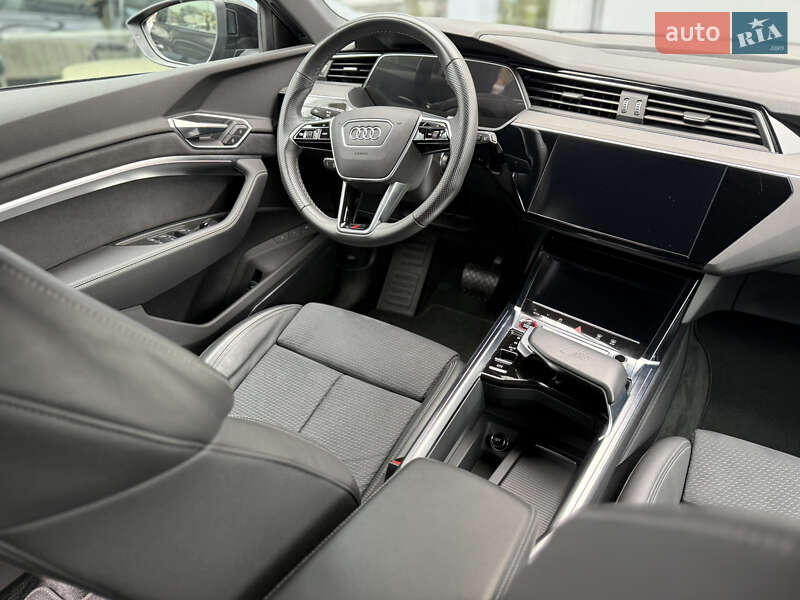 Позашляховик / Кросовер Audi e-tron S 2022 в Хмельницькому фото 37 Позашляховик / Кросовер Audi e-tron S 2022 в Хмельницькому