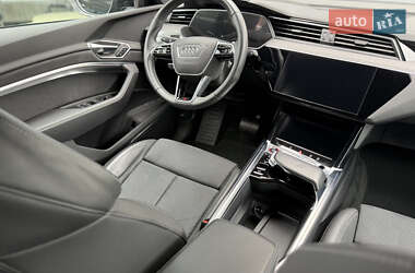 Внедорожник / Кроссовер Audi e-tron S 2022 в 