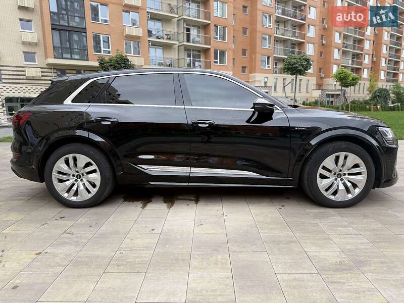 Внедорожник / Кроссовер Audi e-tron S 2021 в Черновцах фото 12 Внедорожник / Кроссовер Audi e-tron S 2021 в Черновцах