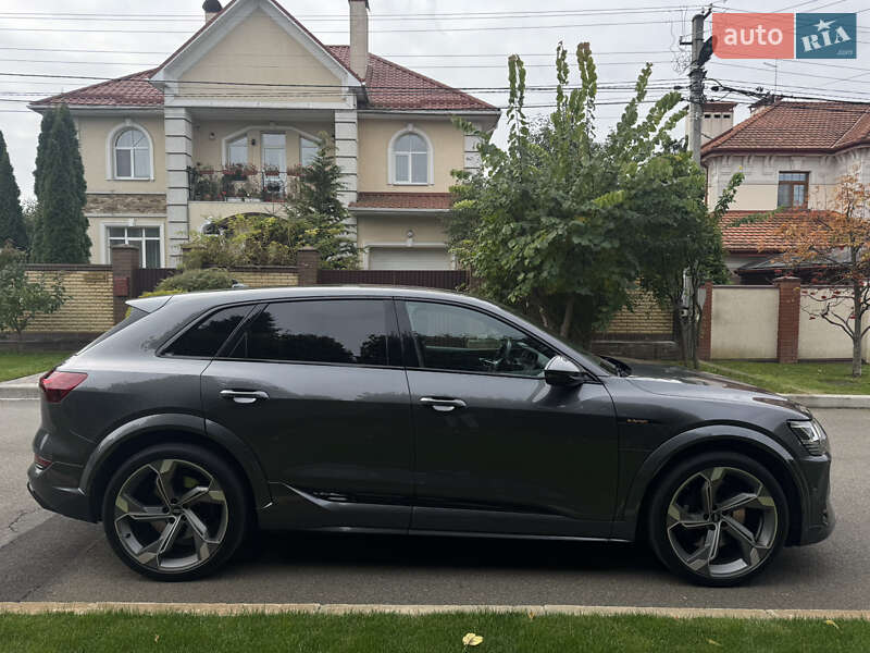 Внедорожник / Кроссовер Audi e-tron S 2022 в Киеве