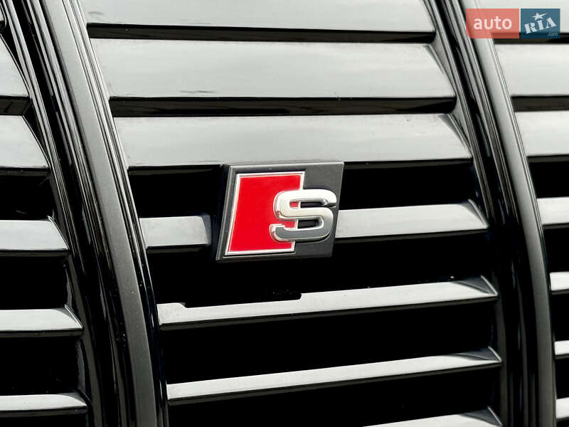 Позашляховик / Кросовер Audi e-tron S 2021 в Києві фото 12 Позашляховик / Кросовер Audi e-tron S 2021 в Києві