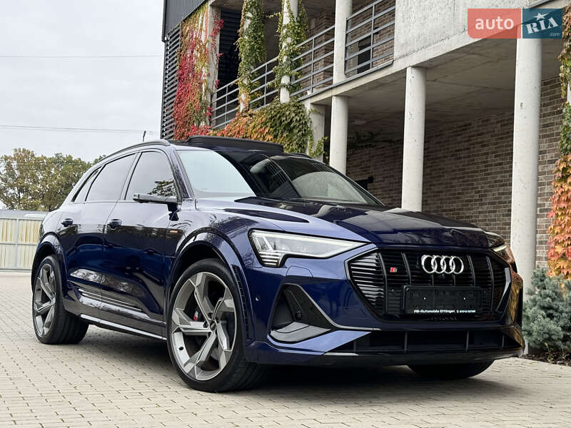Позашляховик / Кросовер Audi e-tron S 2021 в Києві фото 36 Позашляховик / Кросовер Audi e-tron S 2021 в Києві