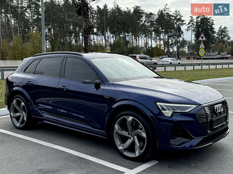 Позашляховик / Кросовер Audi e-tron S 2021 в Києві фото 136 Позашляховик / Кросовер Audi e-tron S 2021 в Києві