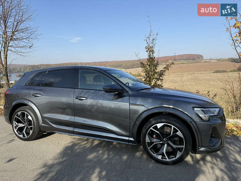 Внедорожник / Кроссовер Audi e-tron S 2022 в Черновцах фото 23 Внедорожник / Кроссовер Audi e-tron S 2022 в Черновцах