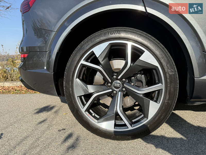 Внедорожник / Кроссовер Audi e-tron S 2022 в Черновцах фото 25 Внедорожник / Кроссовер Audi e-tron S 2022 в Черновцах
