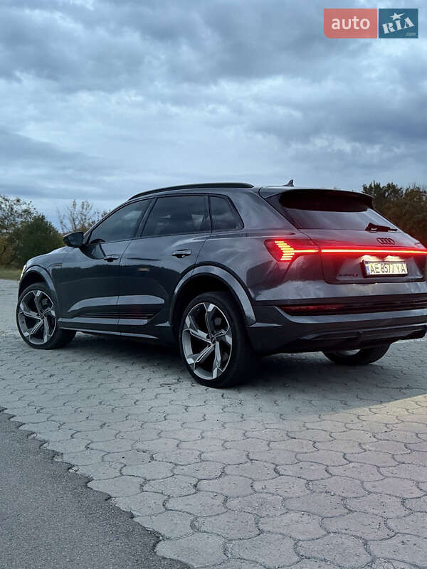 Внедорожник / Кроссовер Audi e-tron S 2022 в Днепре