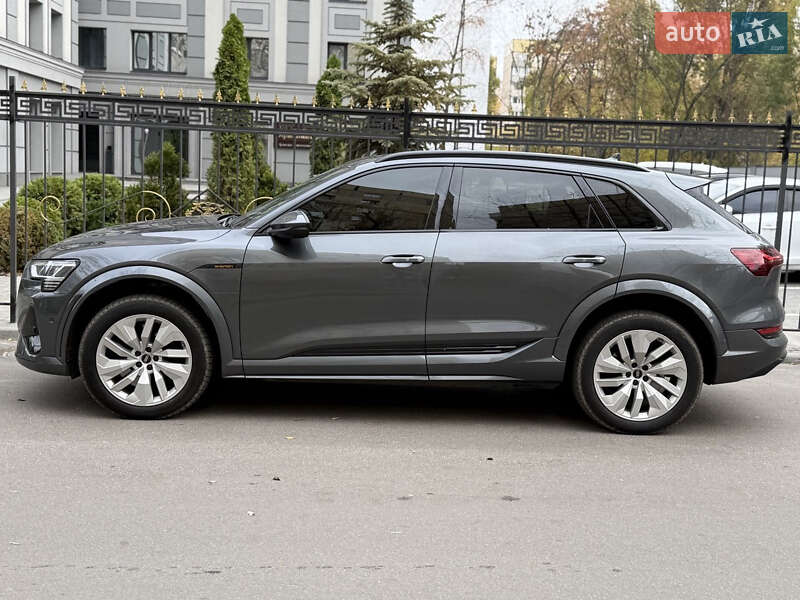 Внедорожник / Кроссовер Audi e-tron S 2022 в Днепре