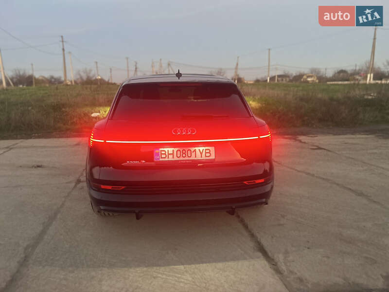 Внедорожник / Кроссовер Audi e-tron S 2022 в Одессе фото 51 Внедорожник / Кроссовер Audi e-tron S 2022 в Одессе