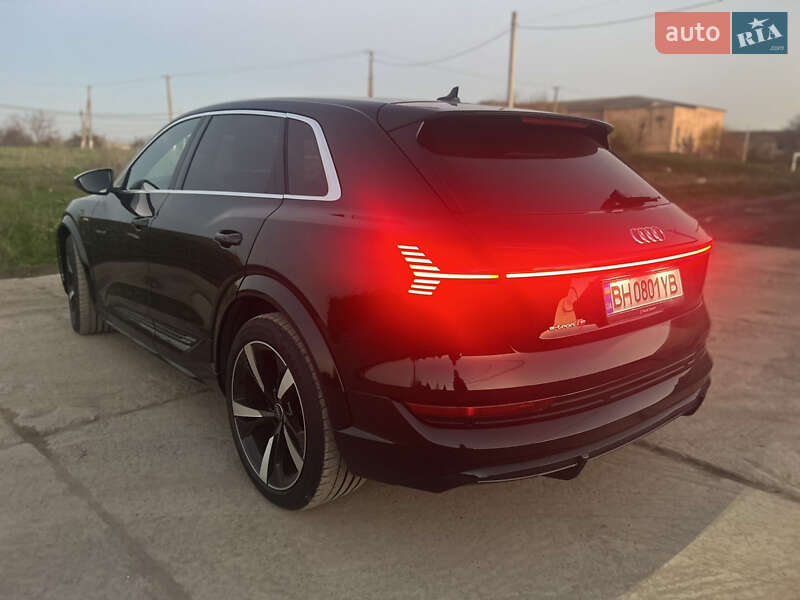 Внедорожник / Кроссовер Audi e-tron S 2022 в Одессе фото 55 Внедорожник / Кроссовер Audi e-tron S 2022 в Одессе