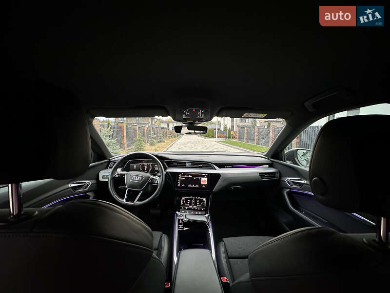 Внедорожник / Кроссовер Audi e-tron S 2022 в Киеве