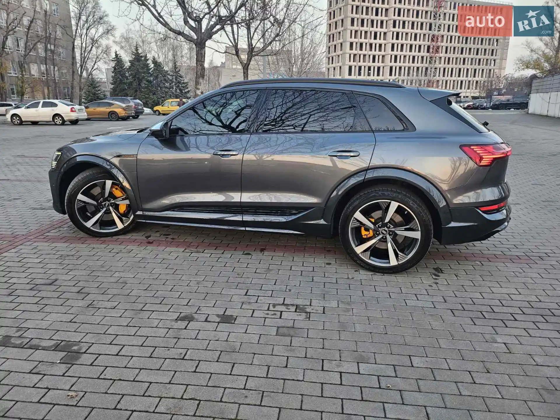 2021 Audi e-tron S - мініатюра 3