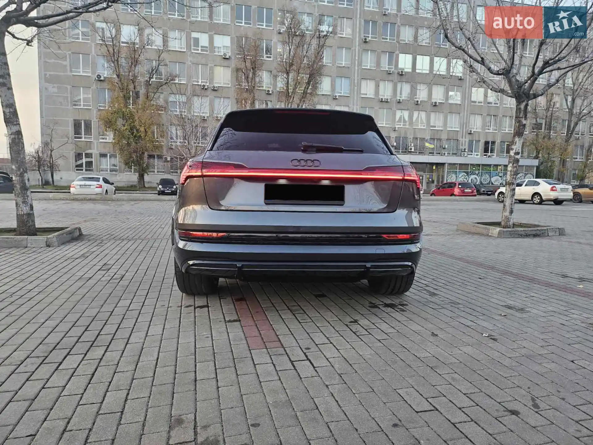 2021 Audi e-tron S - мініатюра 5