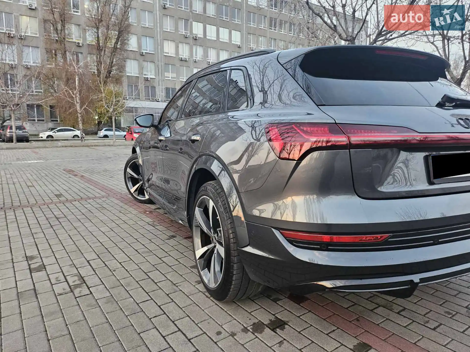 2021 Audi e-tron S - мініатюра 7
