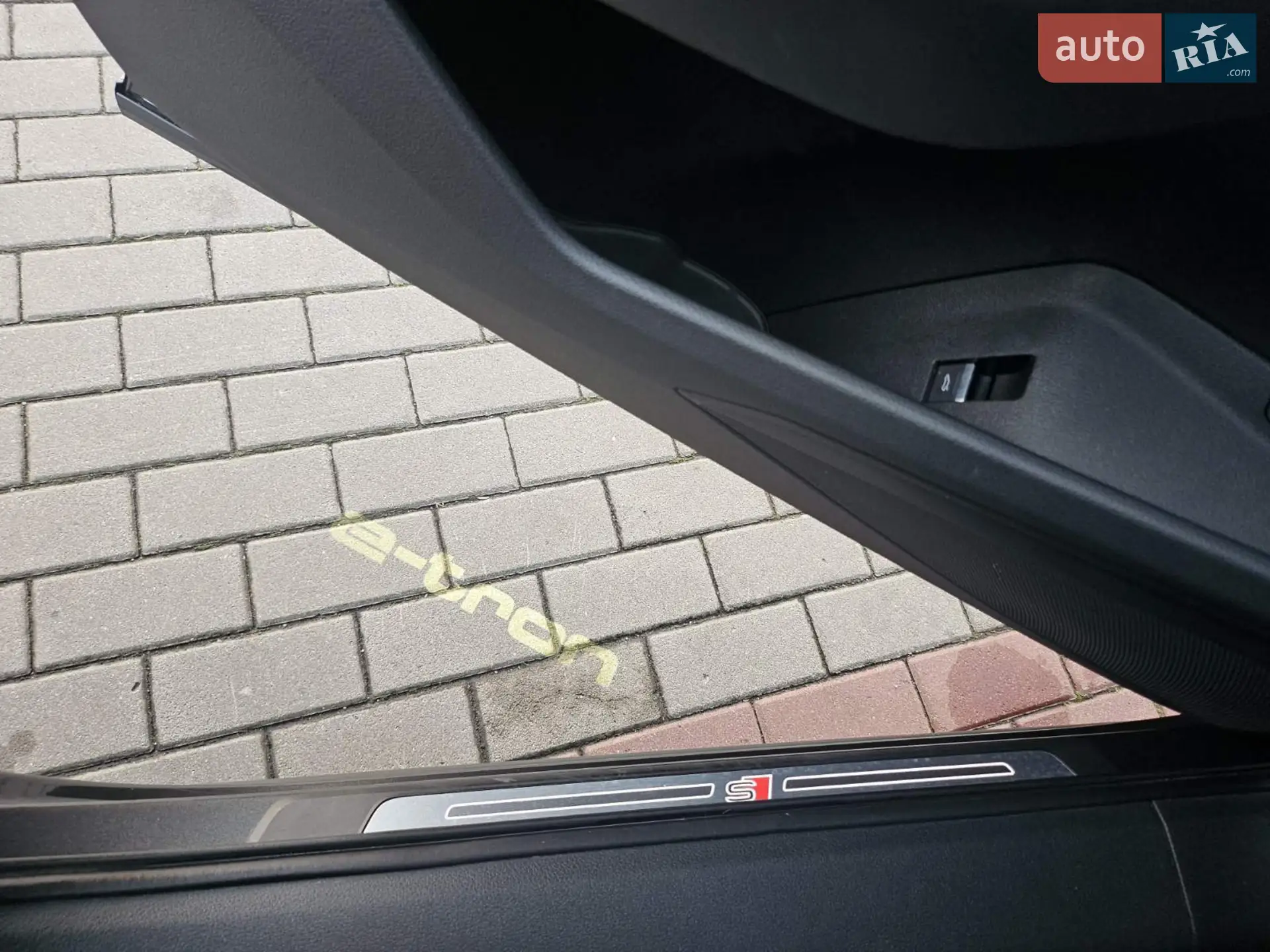 2021 Audi e-tron S - мініатюра 8