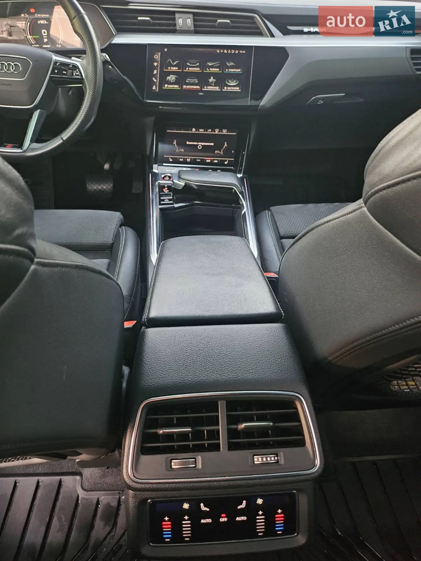 2021 Audi e-tron S - мініатюра 13