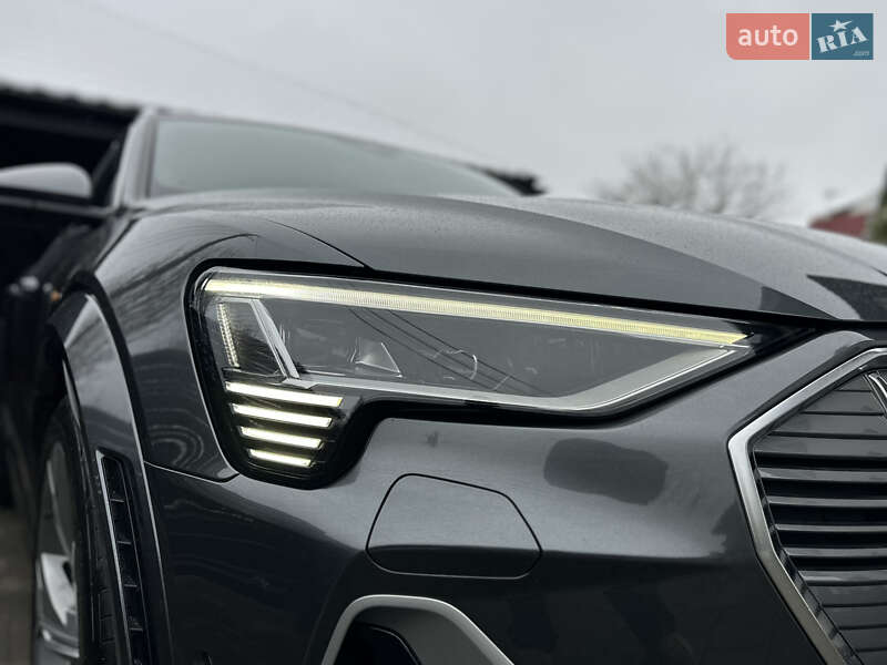 Внедорожник / Кроссовер Audi e-tron S 2022 в Луцке фото 27 Внедорожник / Кроссовер Audi e-tron S 2022 в Луцке