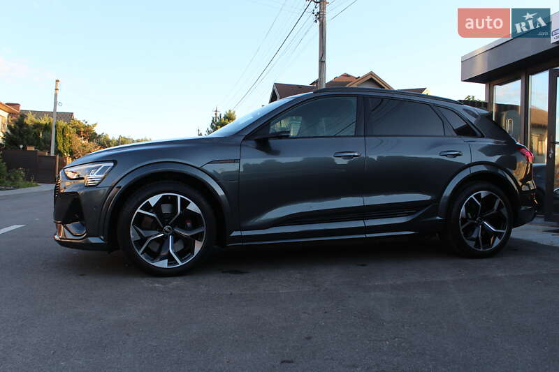 Внедорожник / Кроссовер Audi e-tron S 2022 в Киеве
